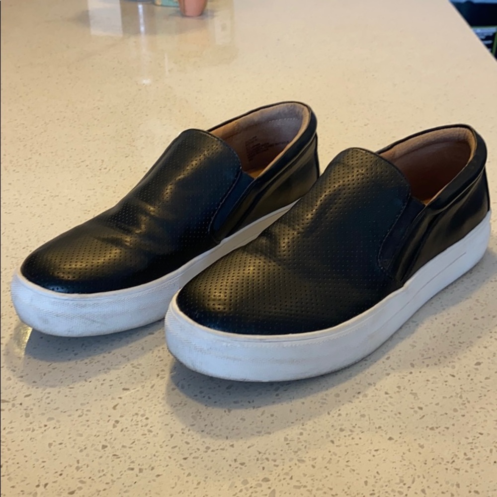 Black Steve Madden Women’s Shoe